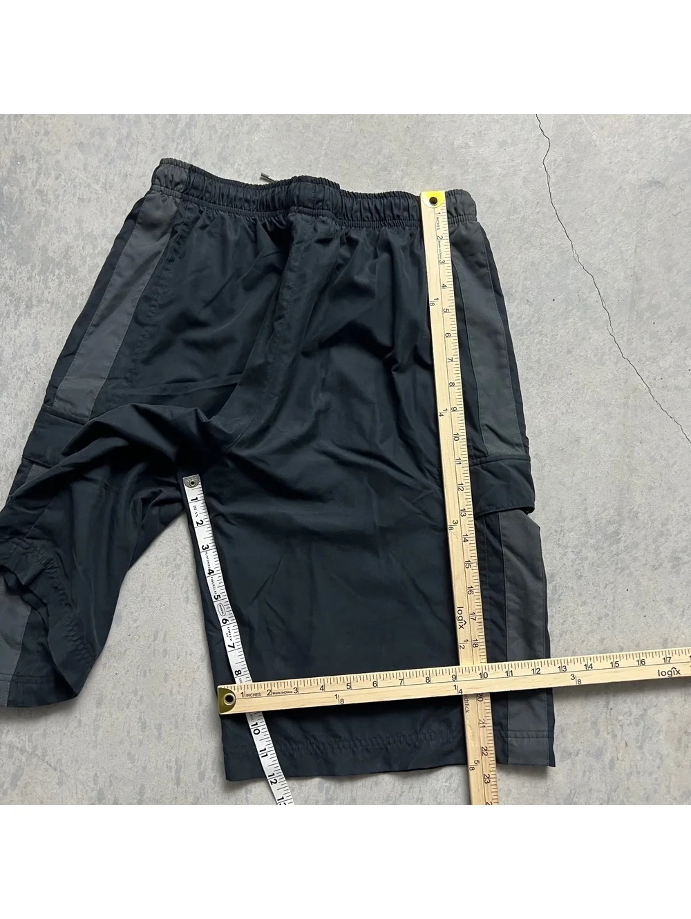 Y2K Striped Nike Cargo Swim Trunks Men’s Sz. L Black Grey